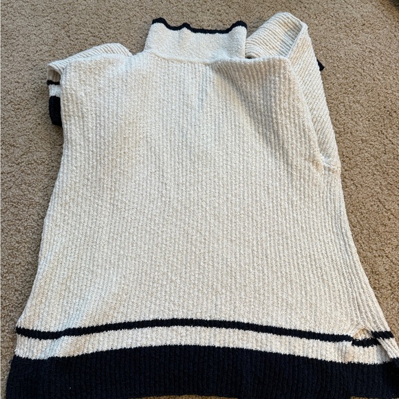 Z Supply Cream and Navy V-Neck Sweater - Picture 5 of 6